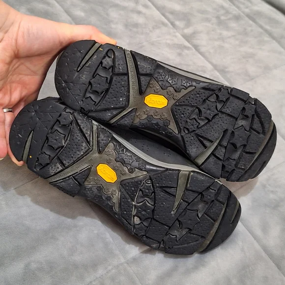 Merrell Winter Shoes - Picture 7 of 8